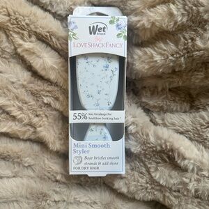 Wet Brush x LoveShackFancy Mini Smooth Styler
